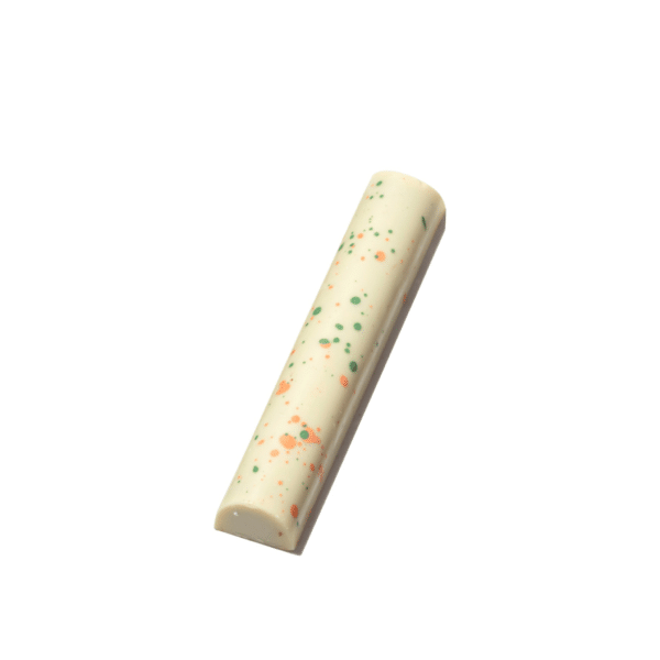 סניקרס לבן בודד